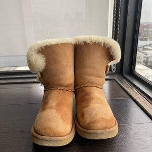 Uggs Chestnut  Boots 7-8